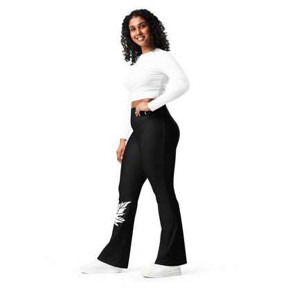City Chic Flare Leggings in Classic Black with Mapple Leaf print